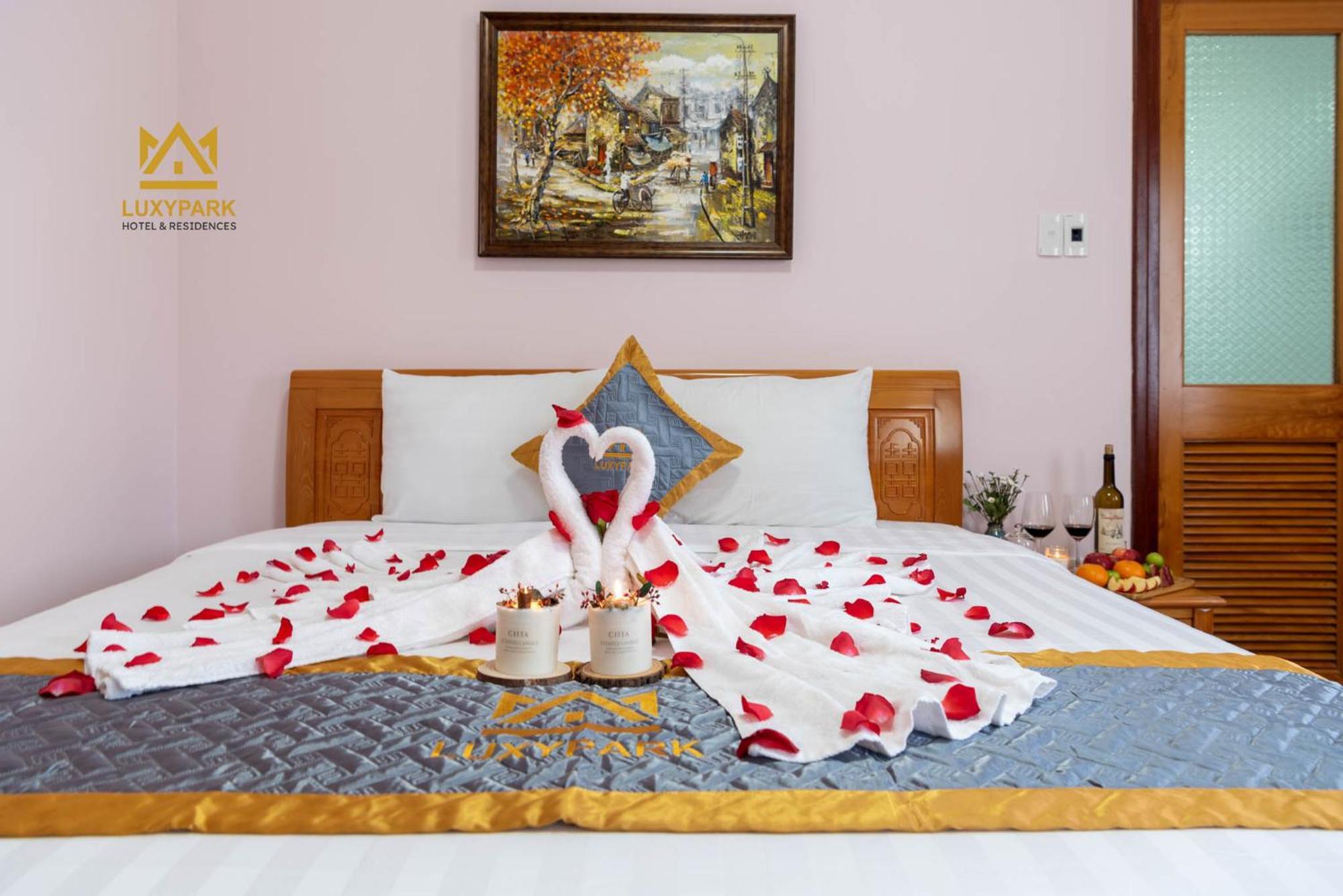 Luxy Park Hotel - Phu Quoc Centre Exterior photo